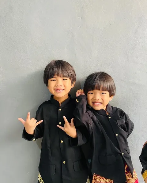 Foto sampul undangan Kenzie & Azver