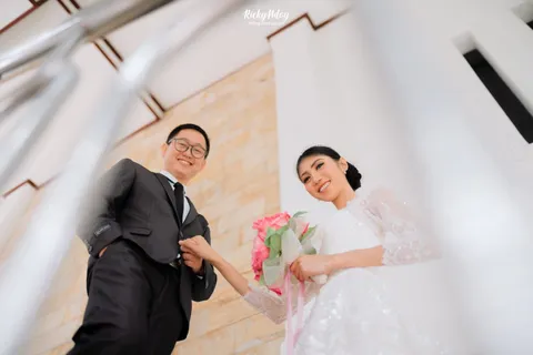Foto sampul undangan Yessy & Marlius