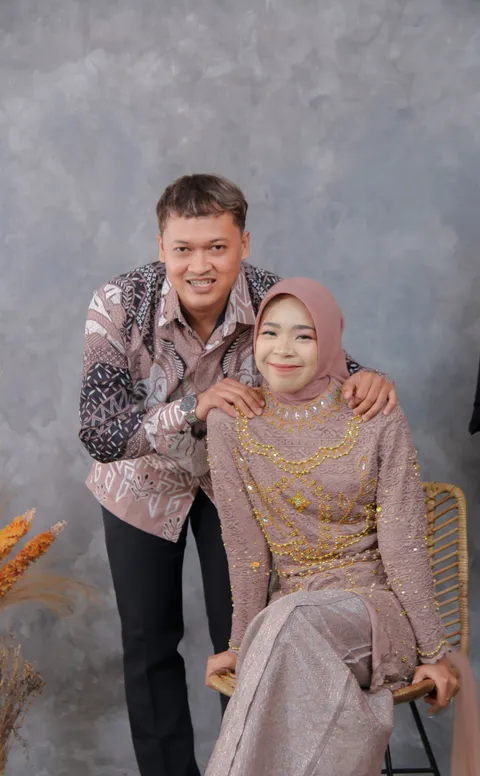 Foto sampul undangan Rheina & Dimas