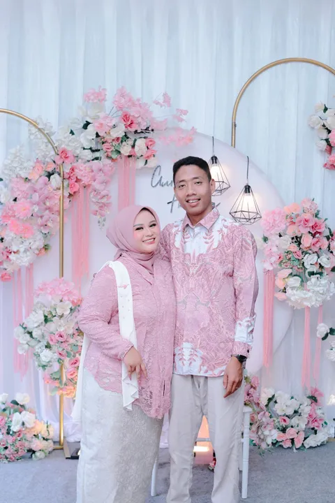 Foto sampul undangan Guruh & Helen