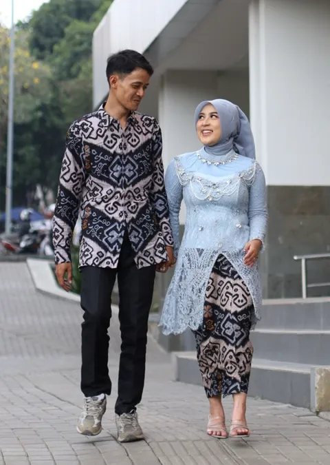 Foto sampul undangan Astri & Hafiz