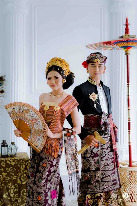 Foto sampul undangan Dewayu Juni & Dewa Satria