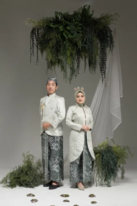 Foto sampul undangan Dikru & Via