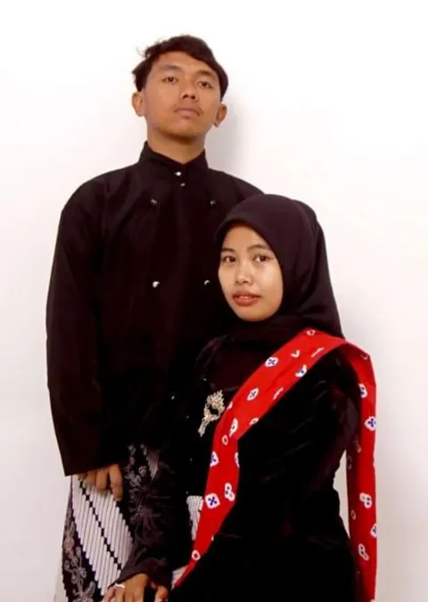 Foto sampul undangan Yunda & Rio