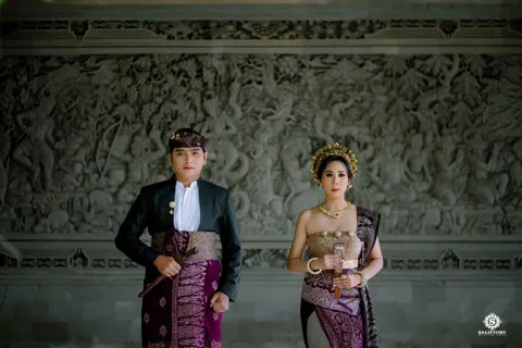 Foto sampul undangan Eka Yuli & Sandy