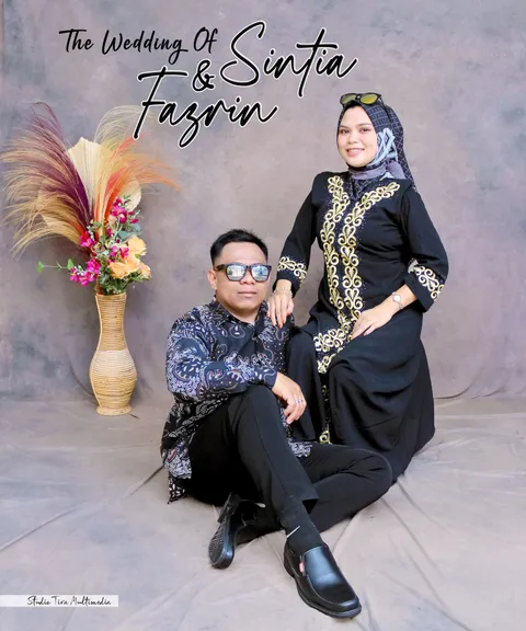Foto sampul undangan Oyi & Titin