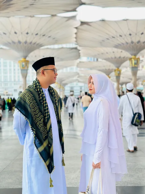 Foto sampul undangan Nadia & Agung