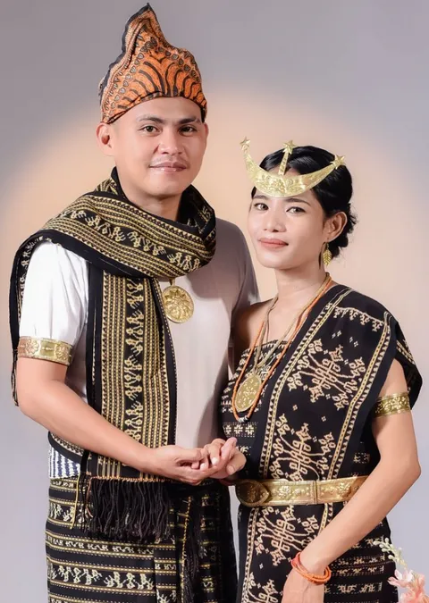 Foto sampul undangan Orfin & John