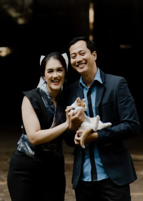 Foto sampul undangan Yoga & Dewi