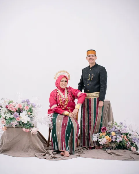 Foto sampul undangan Try & Nadya