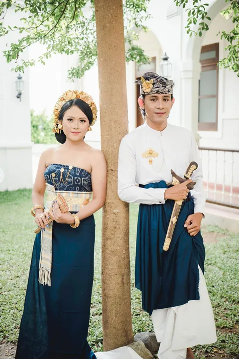 Foto sampul undangan Ari & Hendrawan