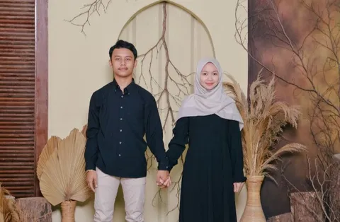 Foto sampul undangan Ami & Neng