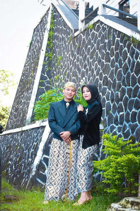 Foto sampul undangan Dea & Gundil