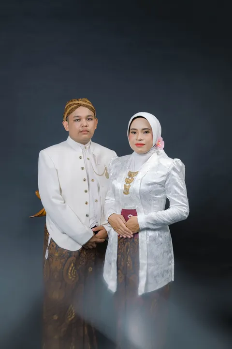 Foto sampul undangan Ronal & Awalul