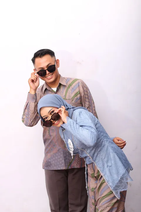 Foto sampul undangan Azhar & Nurul