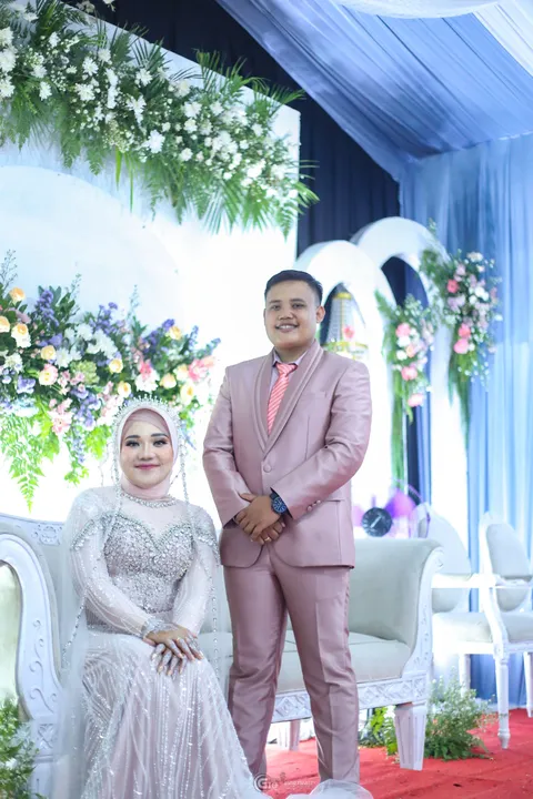 Foto sampul undangan Isna & Rio