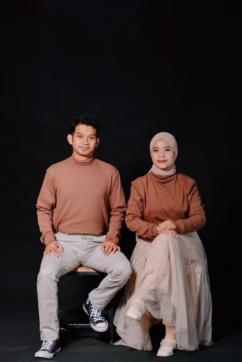 Foto sampul undangan Wahyu & Elvi