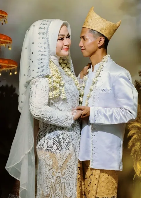 Foto sampul undangan Tama & Ronita