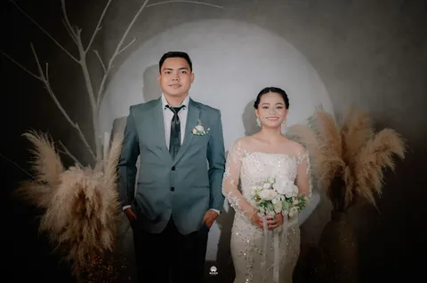 Foto sampul undangan Kesi & Yodi