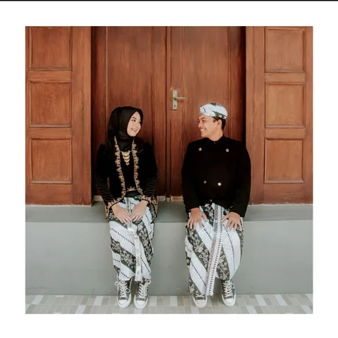 Foto sampul undangan Meilany & Naufal