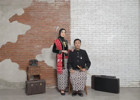 Foto sampul undangan Wahyu & Yanis