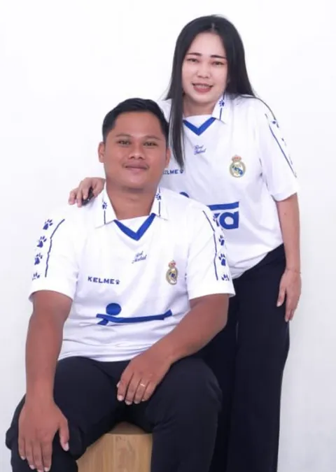 Foto sampul undangan Lisa & Rian