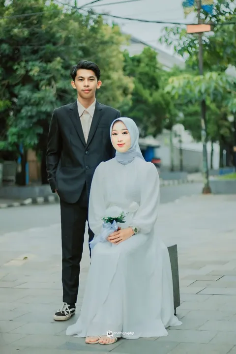 Foto sampul undangan Ade & Lastri