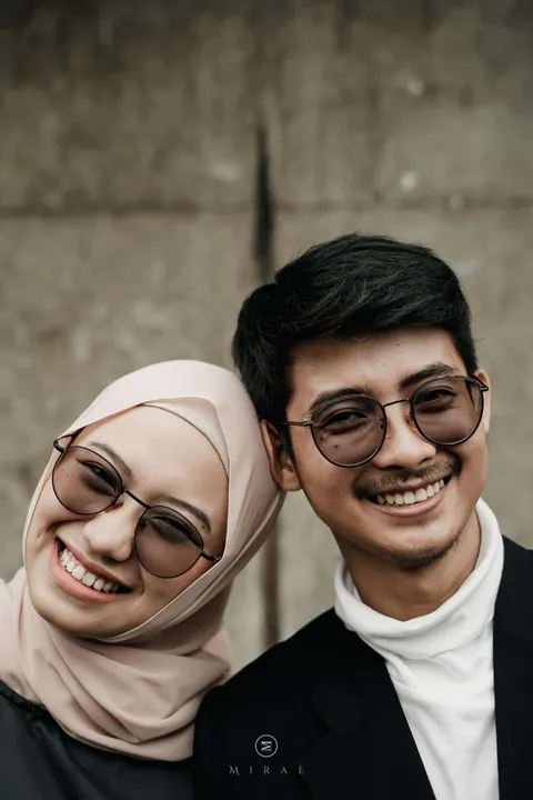 Foto sampul undangan Mai & Tegas