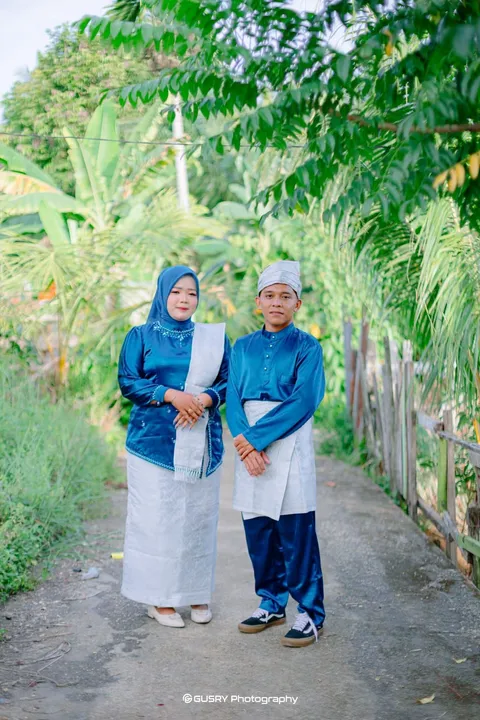 Foto sampul undangan Neza & Reby
