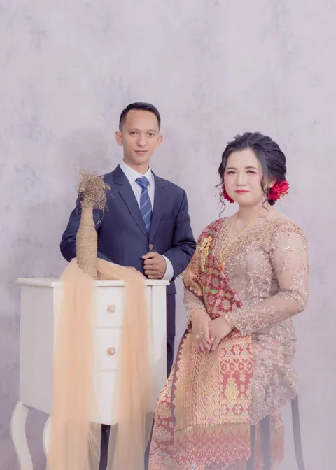 Foto sampul undangan Tien & Yaman