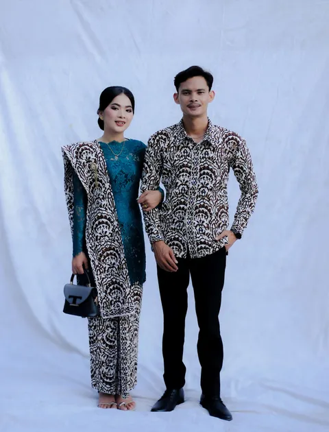 Foto sampul undangan Sri & Jefri