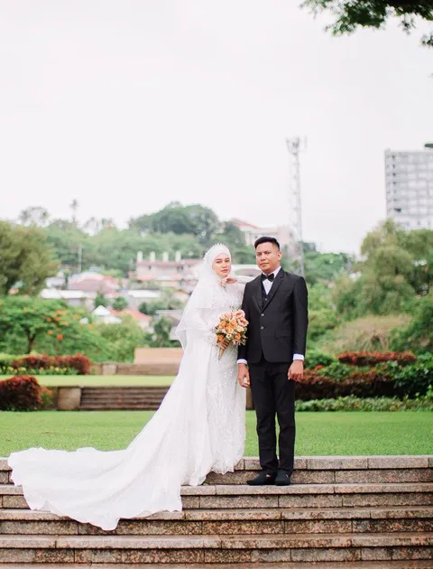 Foto sampul undangan Fitri & Yus