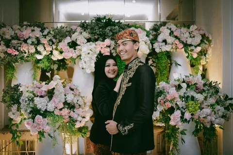 Foto sampul undangan Yogi & Mesa