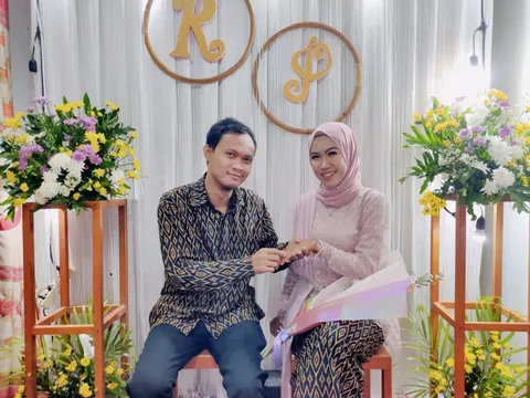Foto sampul undangan Rachmat & Iik