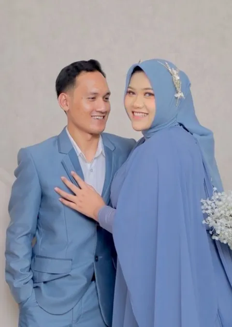 Foto sampul undangan Bima & Adel