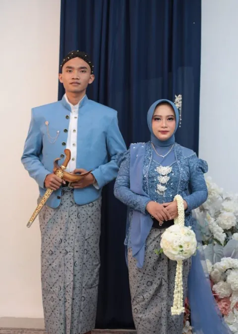 Foto sampul undangan Rr. Trisnawati Khusnul Qotimah, S.Pd & Bg. Irawan