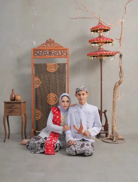 Foto sampul undangan Dwi & Fuji