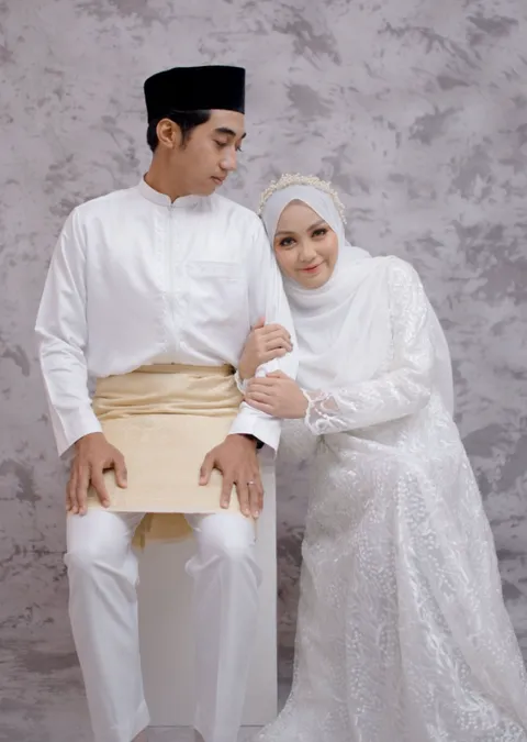 Foto sampul undangan Indah & Bima