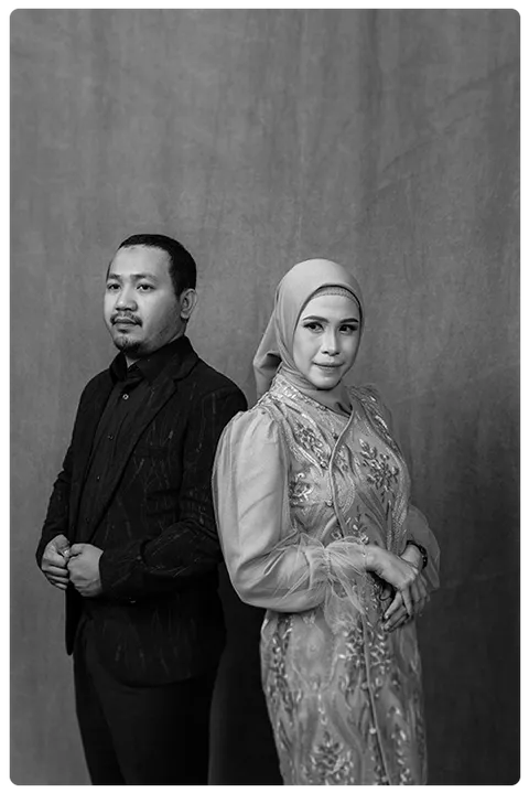 Foto sampul undangan In & Ash