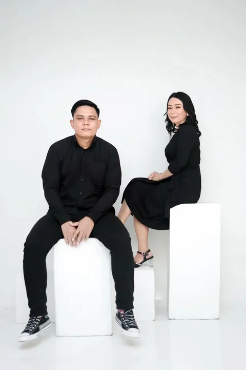 Foto sampul undangan Rara & Rian