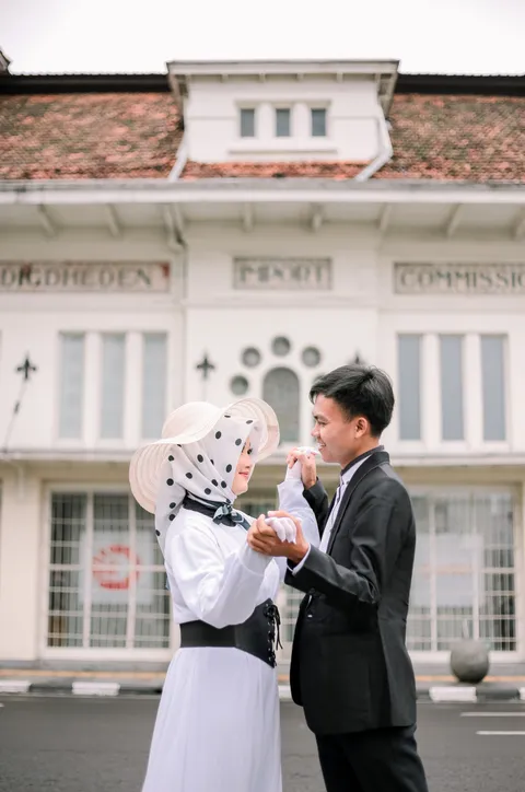 Foto sampul undangan Lutfi & Tria