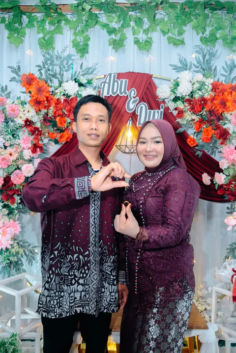 Foto sampul undangan Dwi & Abu