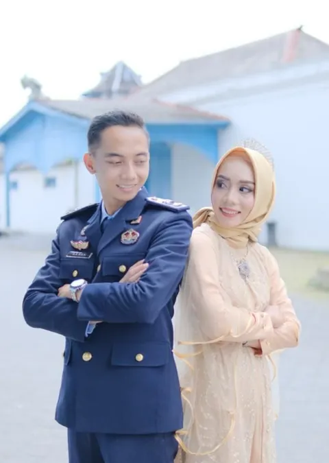 Foto sampul undangan Alfin & Berliana