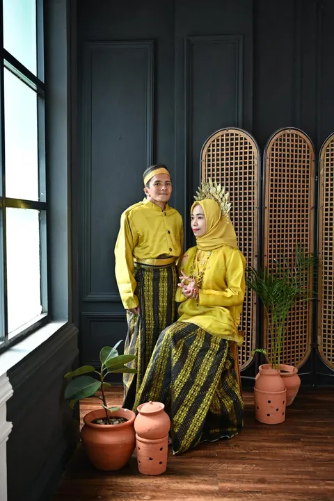 Foto sampul undangan Deli & Rauf