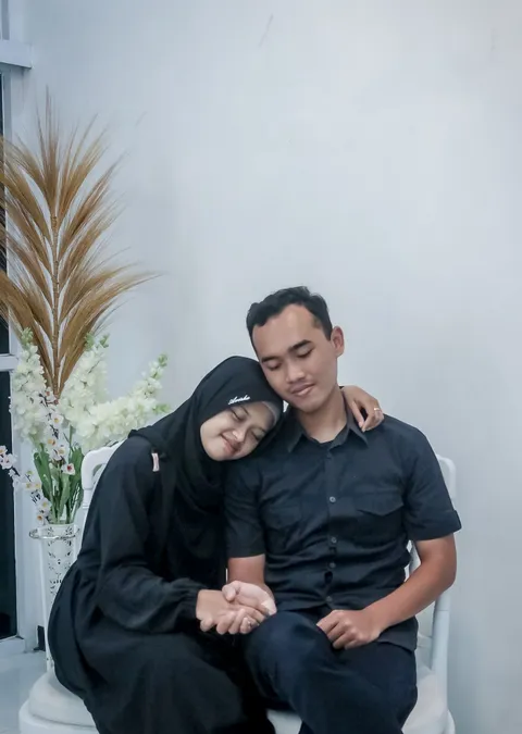 Foto sampul undangan Lina & Adi
