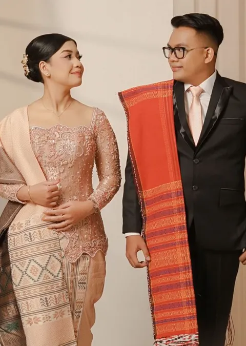 Foto sampul undangan Puput & Judika