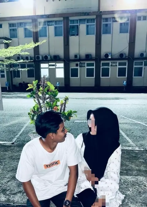Foto sampul undangan Rifki & Amelia