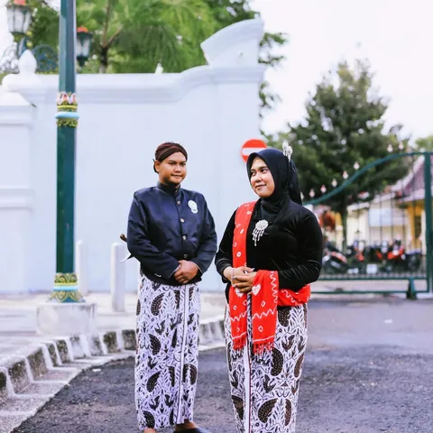 Foto sampul undangan Fahri & Annisa