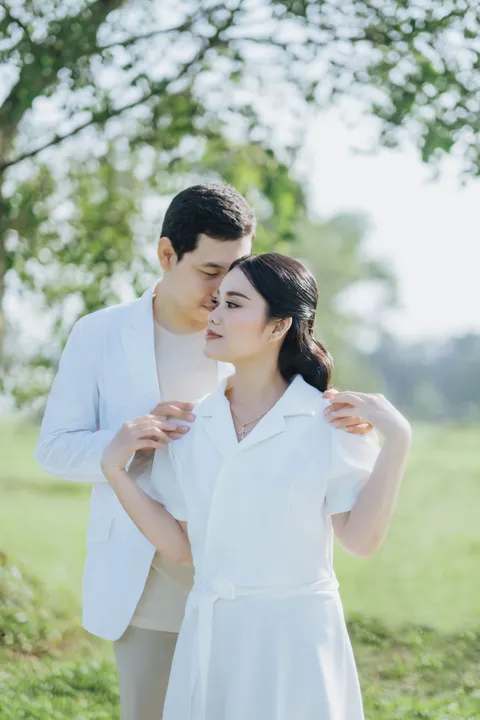 Foto sampul undangan Adriana & Adi