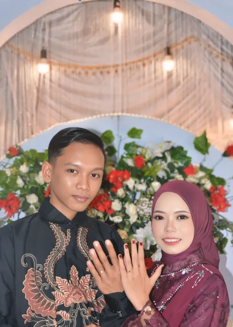 Foto sampul undangan Aisyah & Deff